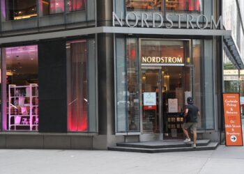 Nordstrom, SoFi, Hewlett Packard and more